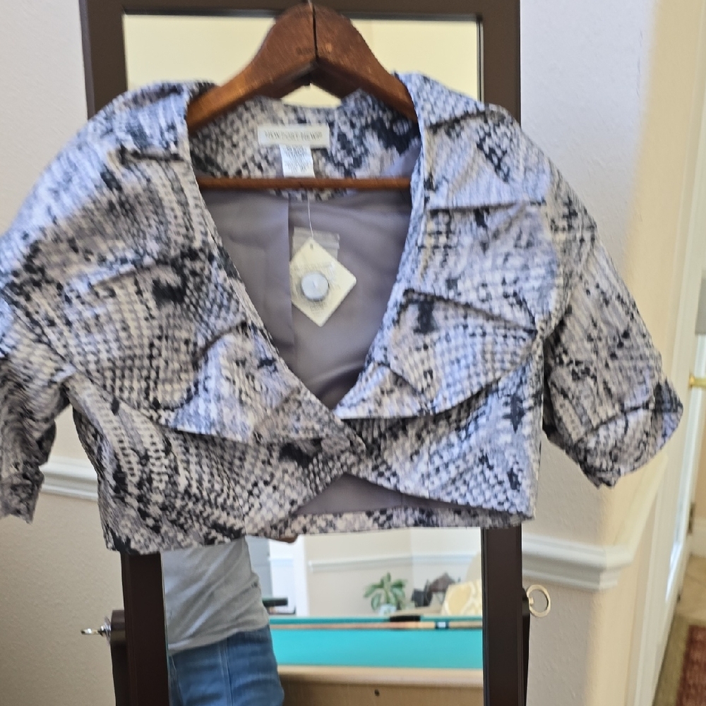 Newport News Black and Gray Snake Print Cape